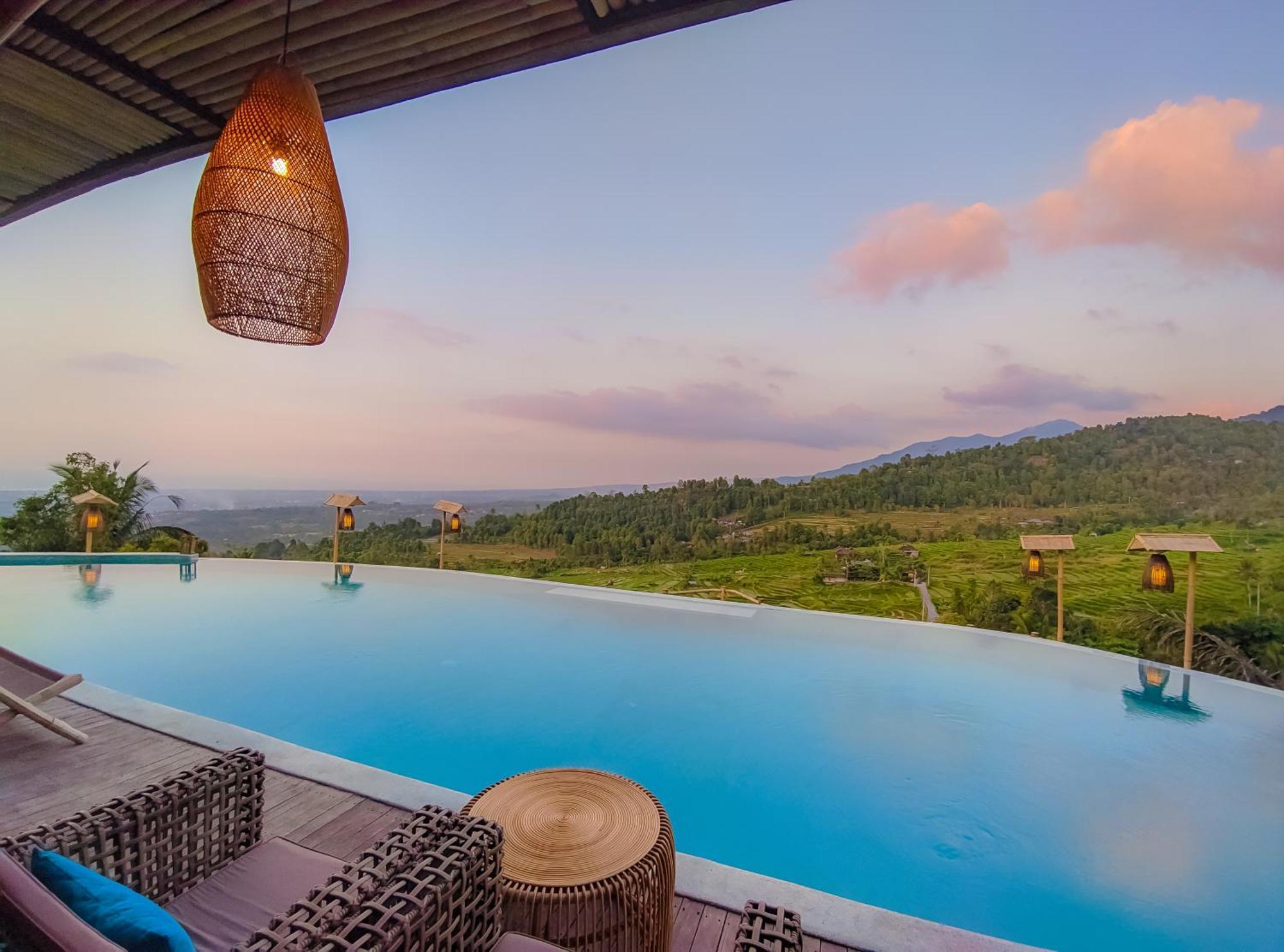 Maha Hills Resort By Mahaprana Experience Lovina  Exterior photo